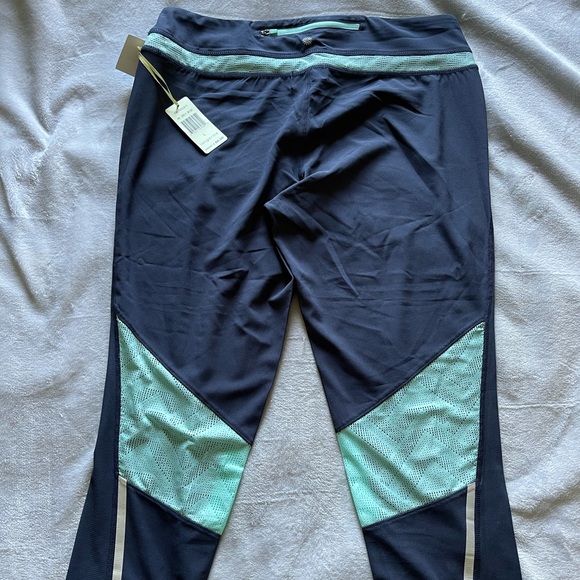 NWT Tangerine athletic crop pants - Picture 2 of 5